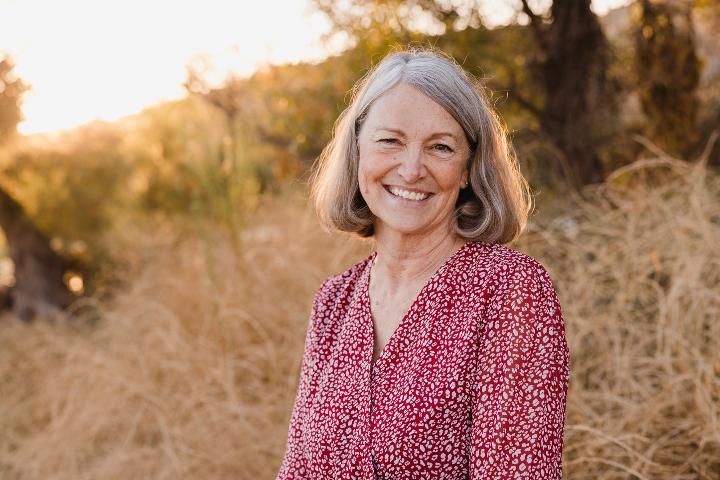 Trusting God Through Life's Transitions: Strengthen Your Faith through Life-changing Devotions Inspired by Conversations with Women Who Have Walked in Your Shoes